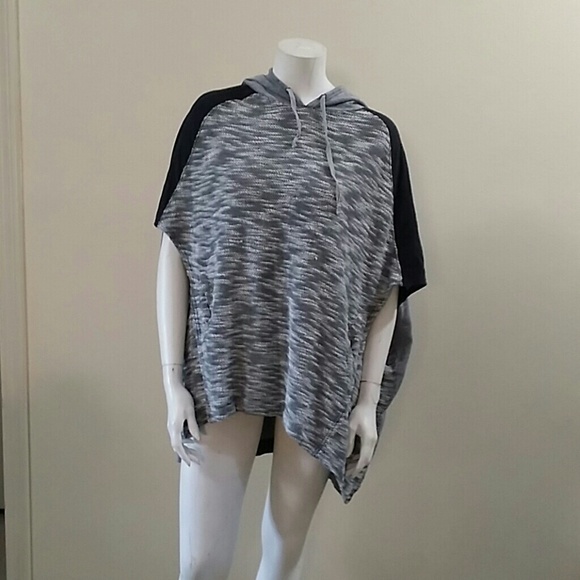 Free People Top - Picture 1 of 7